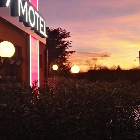 7Motel - Settimotel Сеттімо-Міланезе Екстер'єр фото